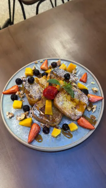 Pain perdu fruits frais — Amaya
